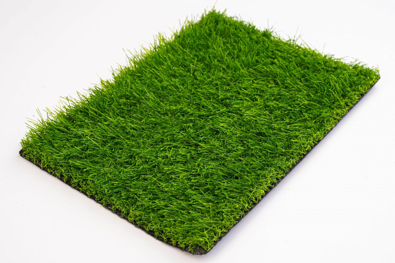 Dệt khóm cỏ là công nghệ dệt những sợi cỏ vào tấm đế lót, các thông số chủ yếu có thể thay đổi của công nghệ này là độ cao của sợi cỏ, cự li hàng, khổ dệt… 
