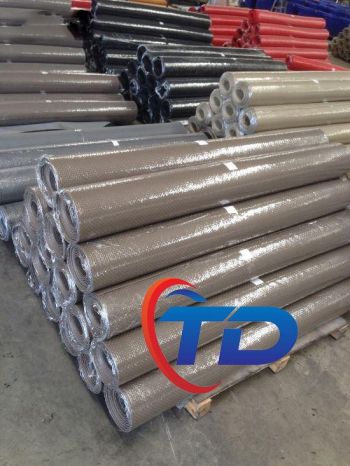 Thảm nhựa 3 que