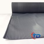 Thảm nhựa sọc dài Thảm chống trơn nhà xưởng, nhà hàng khách sạn