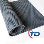 Thảm nhựa 3d chống trơn trượt và trải sàn ô tô 0,9m*18m - 1,2m*18m